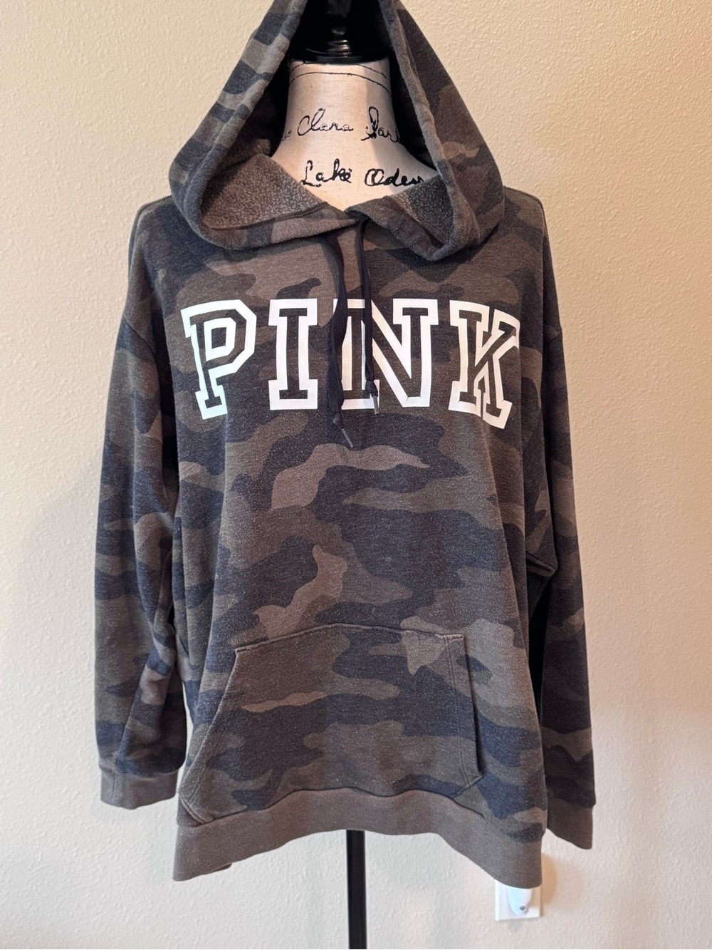 Cameo Victoria’s Secret PINK hoodie